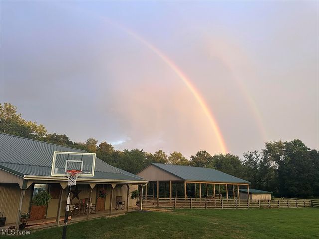 3900 Dillon Falls Road, Zanesville, OH 43701