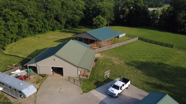 3900 Dillon Falls Road, Zanesville, OH 43701