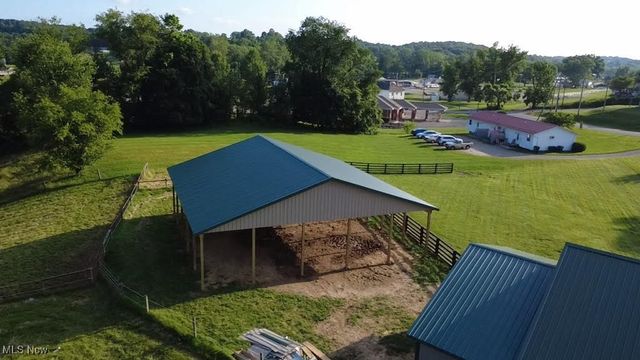 3900 Dillon Falls Road, Zanesville, OH 43701