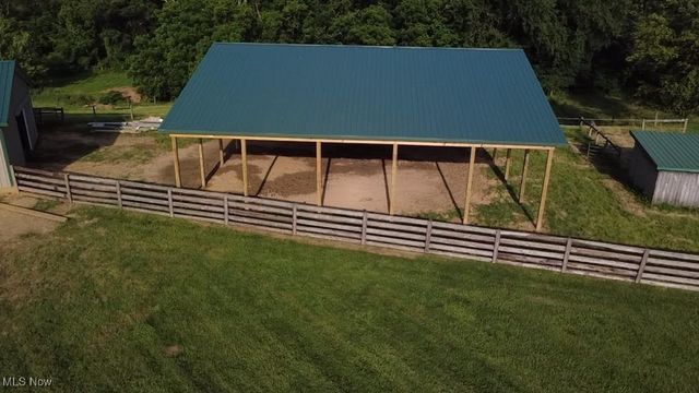 3900 Dillon Falls Road, Zanesville, OH 43701