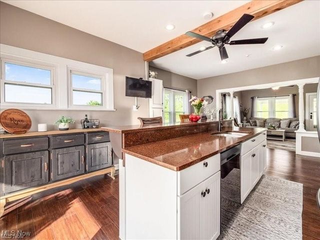 3900 Dillon Falls Road, Zanesville, OH 43701