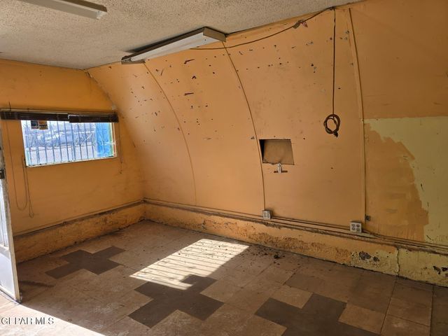 3925 FRED WILSON Avenue, El Paso, TX 79904