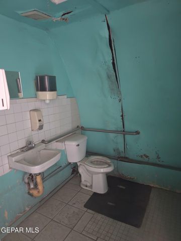 3925 FRED WILSON Avenue, El Paso, TX 79904