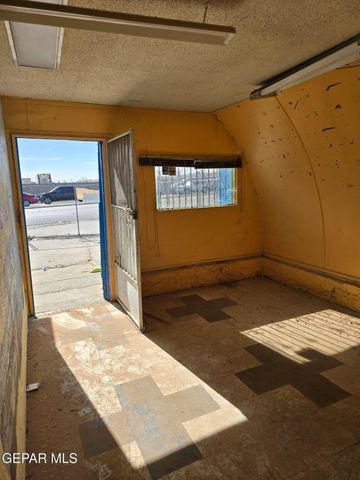 3925 FRED WILSON Avenue, El Paso, TX 79904