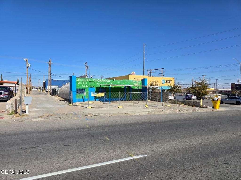 3925 FRED WILSON Avenue, El Paso, TX 79904