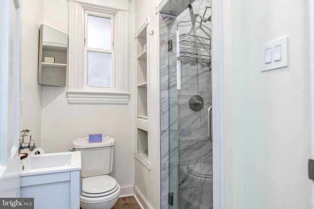 1221 E ST SE, Washington, DC 20003