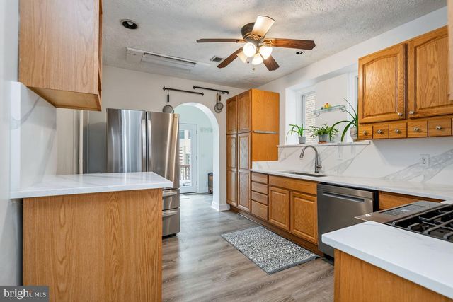 1221 E ST SE, Washington, DC 20003