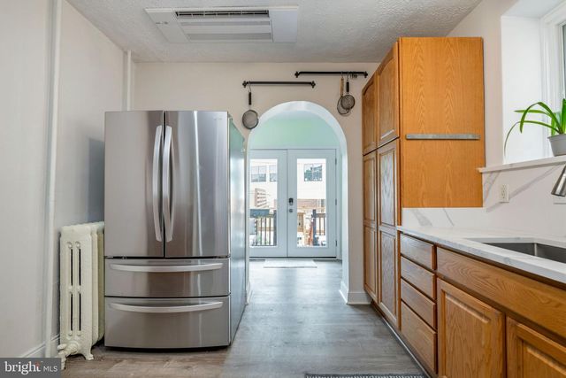 1221 E ST SE, Washington, DC 20003