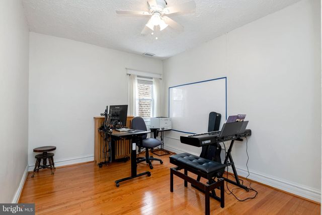 1221 E ST SE, Washington, DC 20003