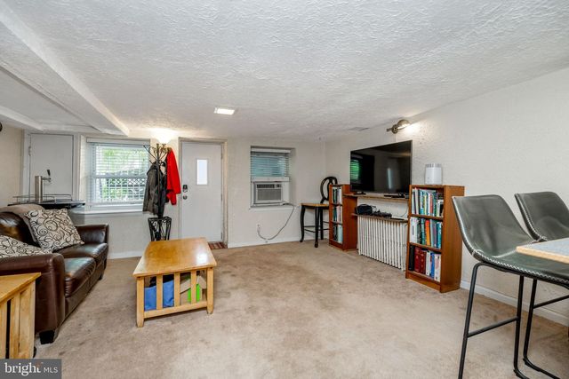 1221 E ST SE, Washington, DC 20003