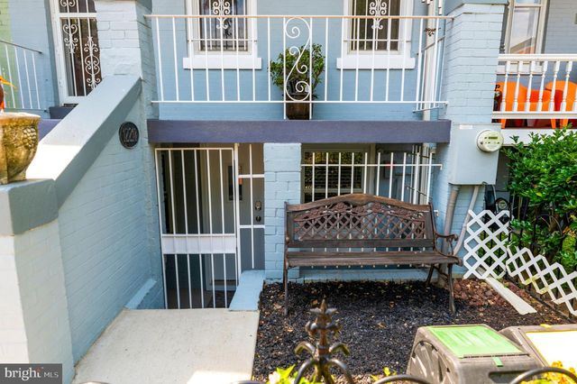 1221 E ST SE, Washington, DC 20003