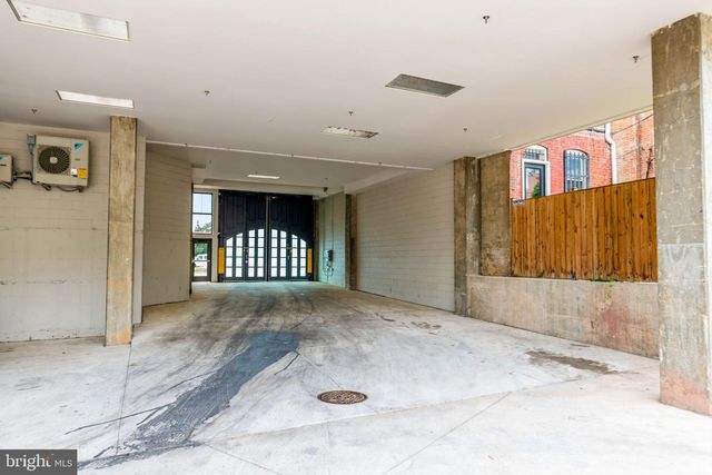 1221 E ST SE, Washington, DC 20003