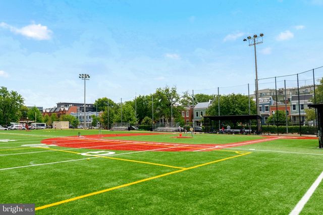 1221 E ST SE, Washington, DC 20003