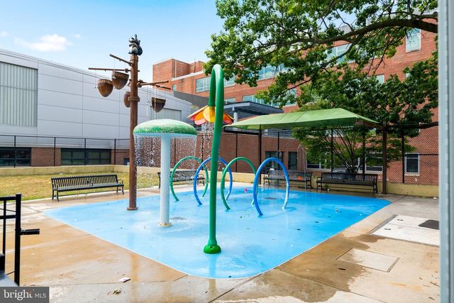 1221 E ST SE, Washington, DC 20003