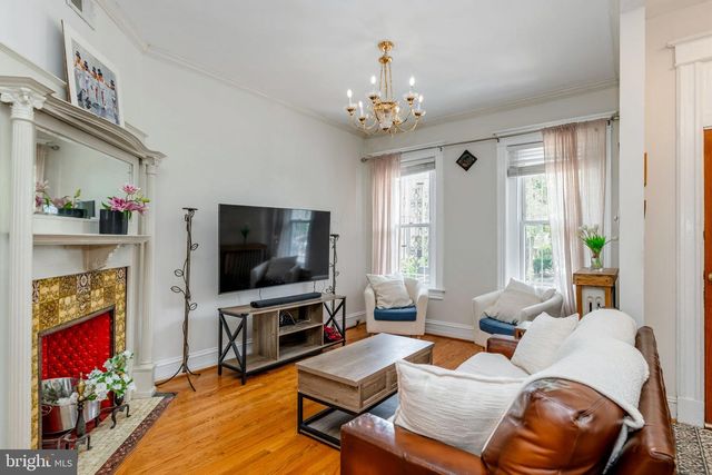 1221 E ST SE, Washington, DC 20003