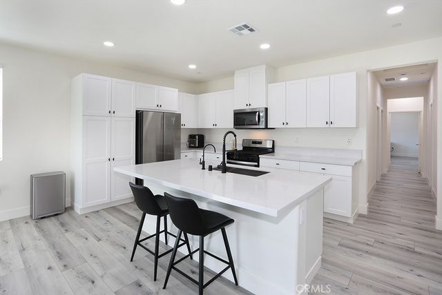 4067 Summer, Corona, CA 92883
