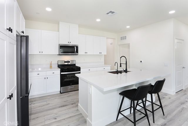 4067 Summer, Corona, CA 92883