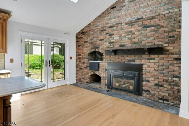 29 Dogwood Dr, Chester Twp., NJ 07930
