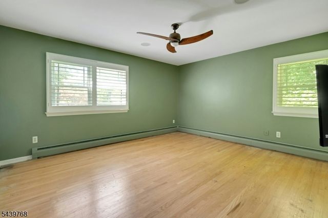 29 Dogwood Dr, Chester Twp., NJ 07930