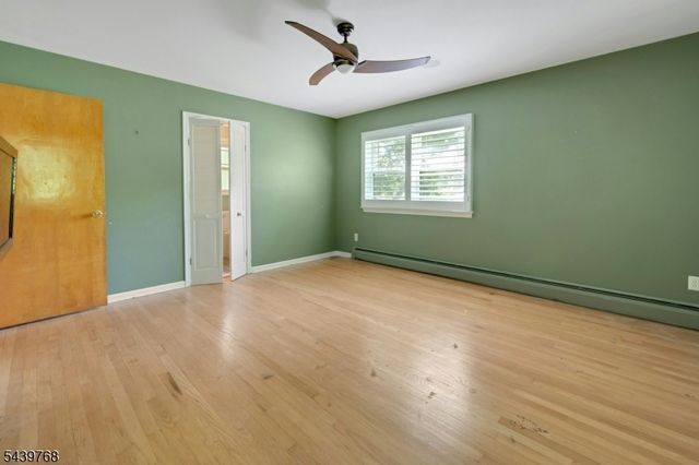 29 Dogwood Dr, Chester Twp., NJ 07930