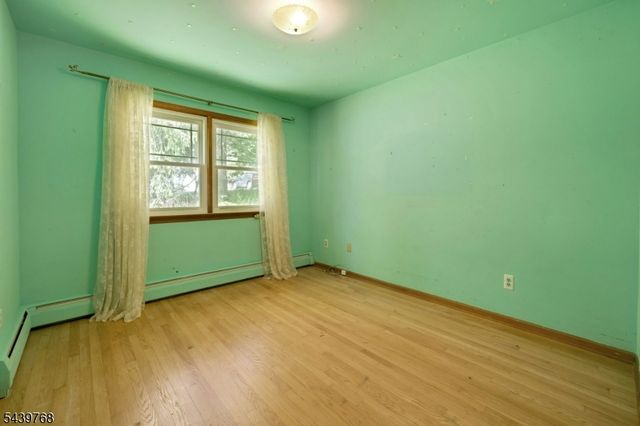 29 Dogwood Dr, Chester Twp., NJ 07930