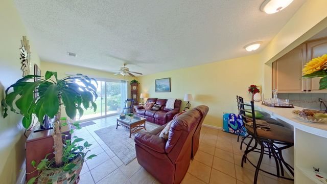 1695 W Highway 98, 102, Mary Esther, FL 32569
