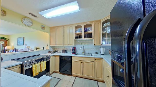 1695 W Highway 98, 102, Mary Esther, FL 32569