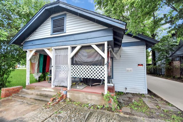 2611 Canfield Street, Houston, TX 77004