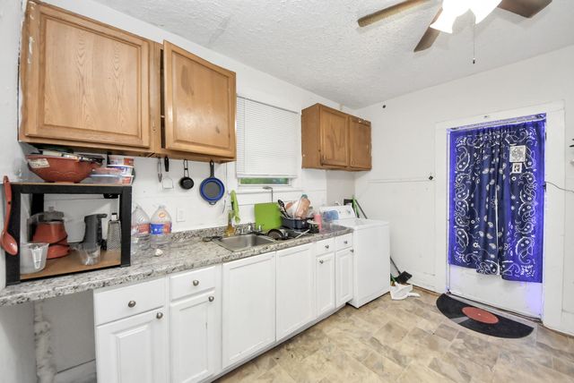 2611 Canfield Street, Houston, TX 77004