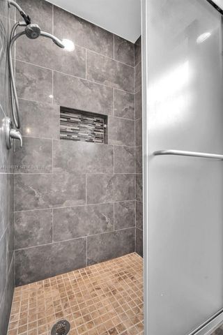 8176 Pine Circle 6, Tamarac, FL 33321