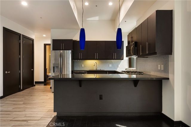 655 S Hope Street 704, Los Angeles, CA 90017