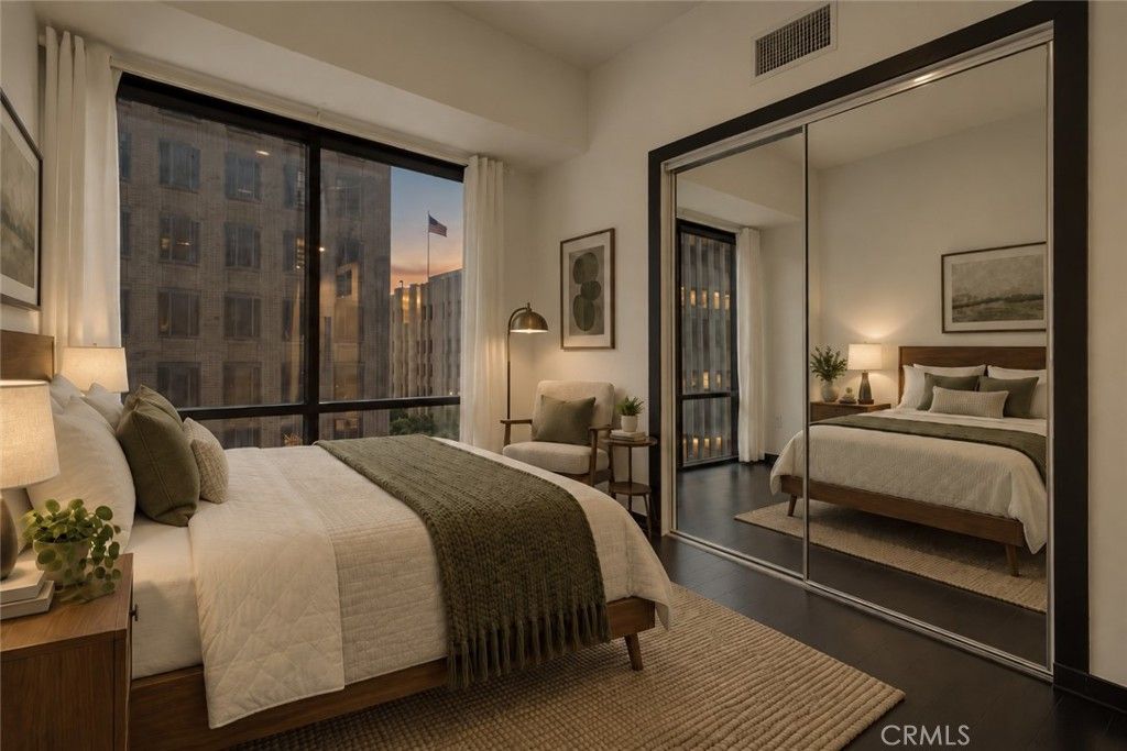 655 S Hope Street 704, Los Angeles, CA 90017 — photo 2