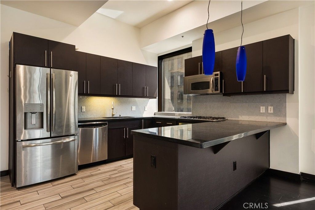 655 S Hope Street 704, Los Angeles, CA 90017 — photo 3