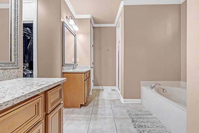 1222 RIVER PINE CV, Cordova, TN 38016