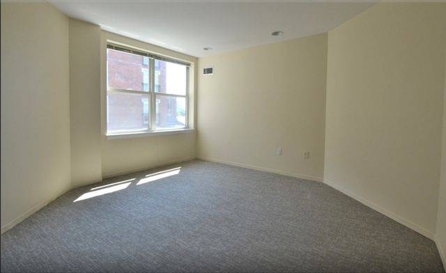 75 Peterborough 220, Boston, MA 02215