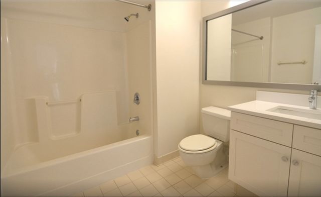 75 Peterborough 220, Boston, MA 02215