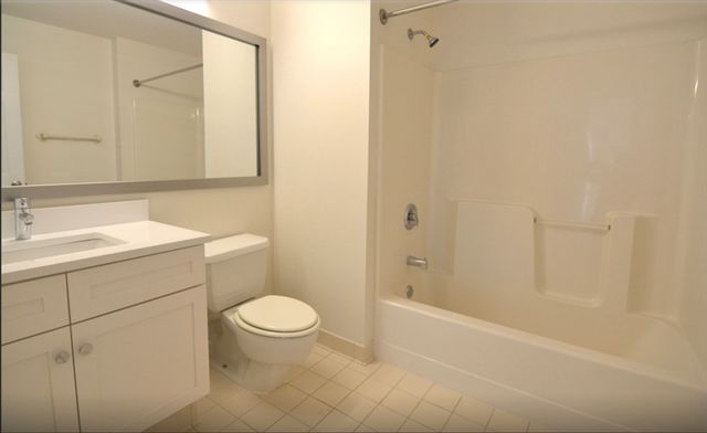 75 Peterborough 220, Boston, MA 02215