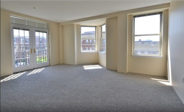 75 Peterborough 220, Boston, MA 02215