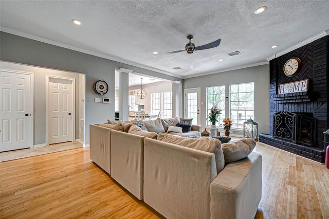 14 Bradford Circle, Sugar Land, TX 77479