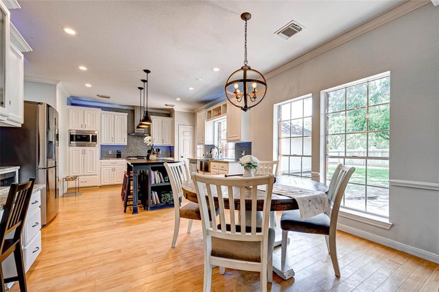 14 Bradford Circle, Sugar Land, TX 77479