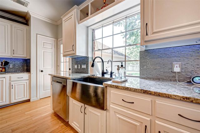 14 Bradford Circle, Sugar Land, TX 77479