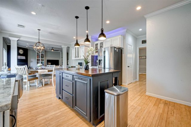 14 Bradford Circle, Sugar Land, TX 77479