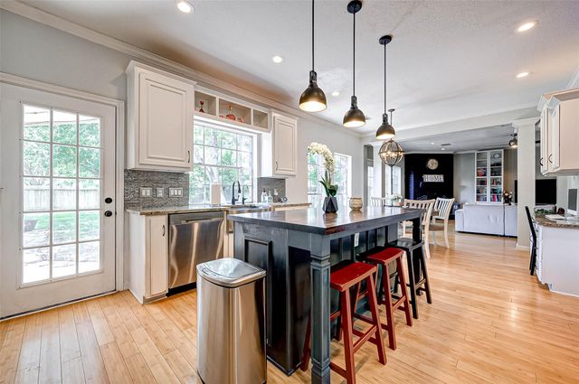 14 Bradford Circle, Sugar Land, TX 77479