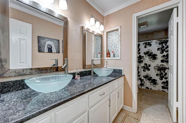 14 Bradford Circle, Sugar Land, TX 77479