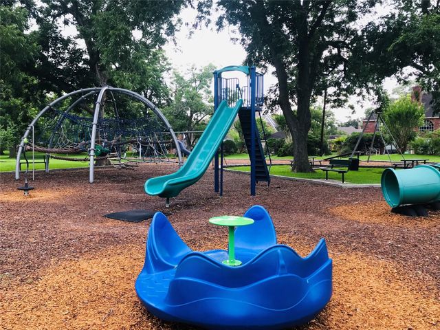 14 Bradford Circle, Sugar Land, TX 77479