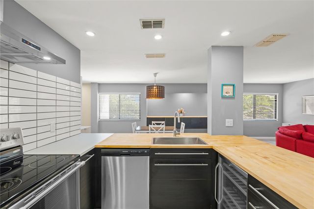 2746 ORCHID OAKS DRIVE 301, Sarasota, FL 34239
