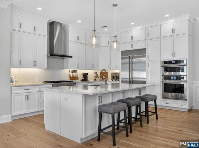 19 Woodmont Circle, River Vale, NJ 07675