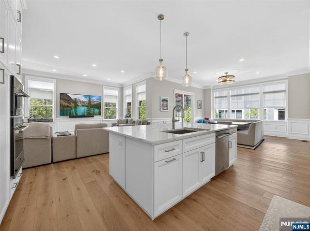19 Woodmont Circle, River Vale, NJ 07675