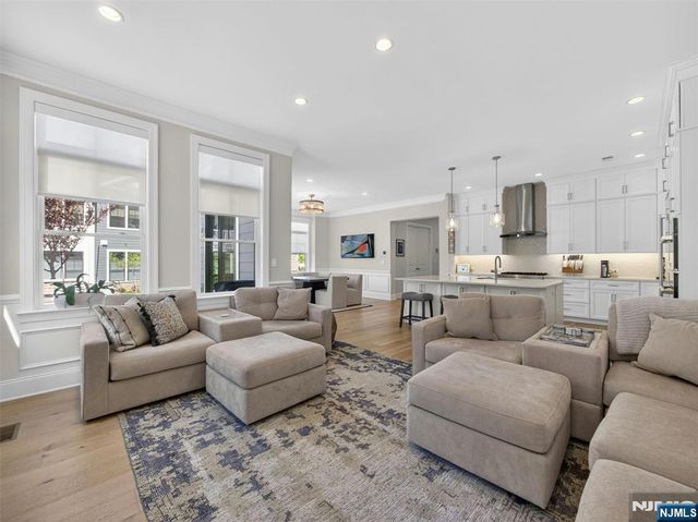 19 Woodmont Circle, River Vale, NJ 07675