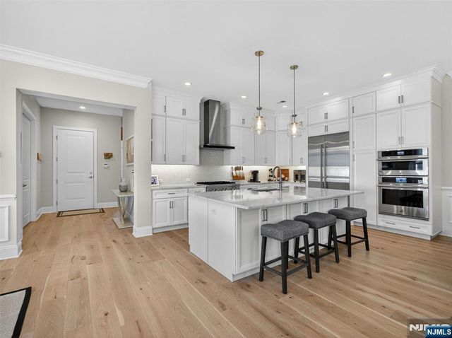 19 Woodmont Circle, River Vale, NJ 07675